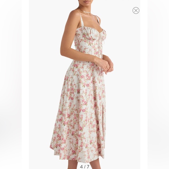 Carmen Bustier Sundress
HOUSE OF CB - Picture 6 of 17